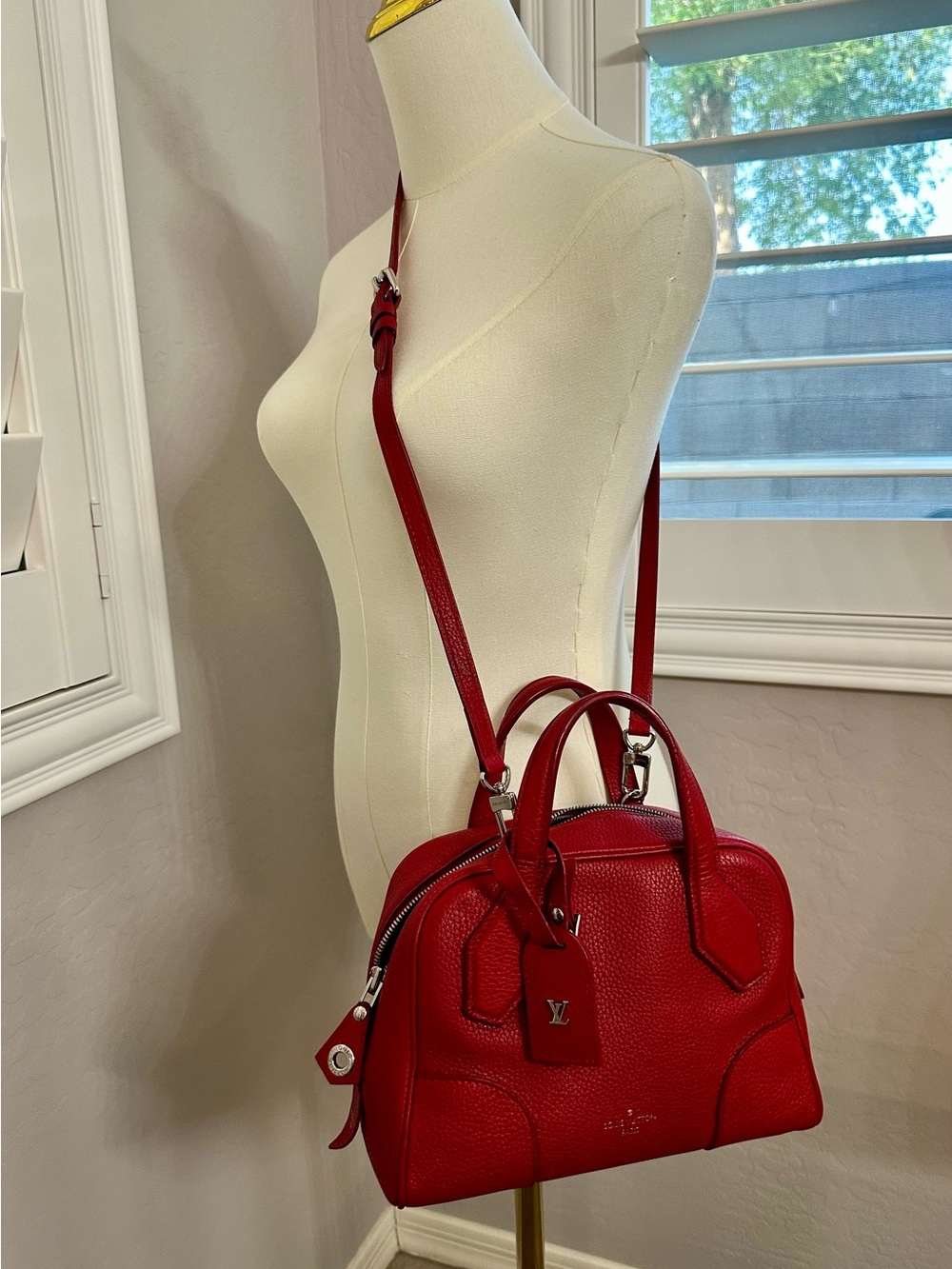 Louis Vuitton Dora Soft Handbag Taurillon Leather BB - Picture 8 of 9
